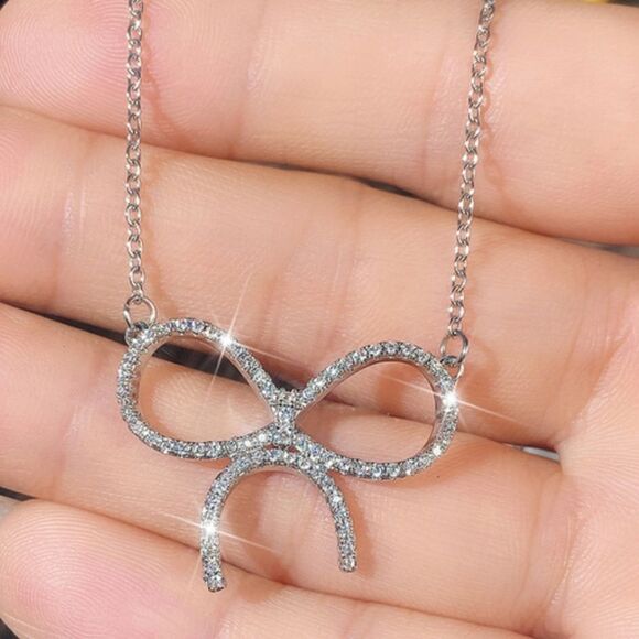 The Brilliant Bow Pendant Necklace in 925 - Picture 6 of 6